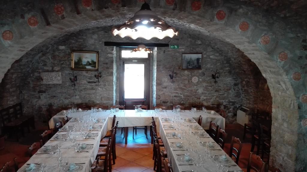 Вілла Agriturismo La Vecchia Cascina Di Paolo & Belinda П'єтрельчина Екстер'єр фото